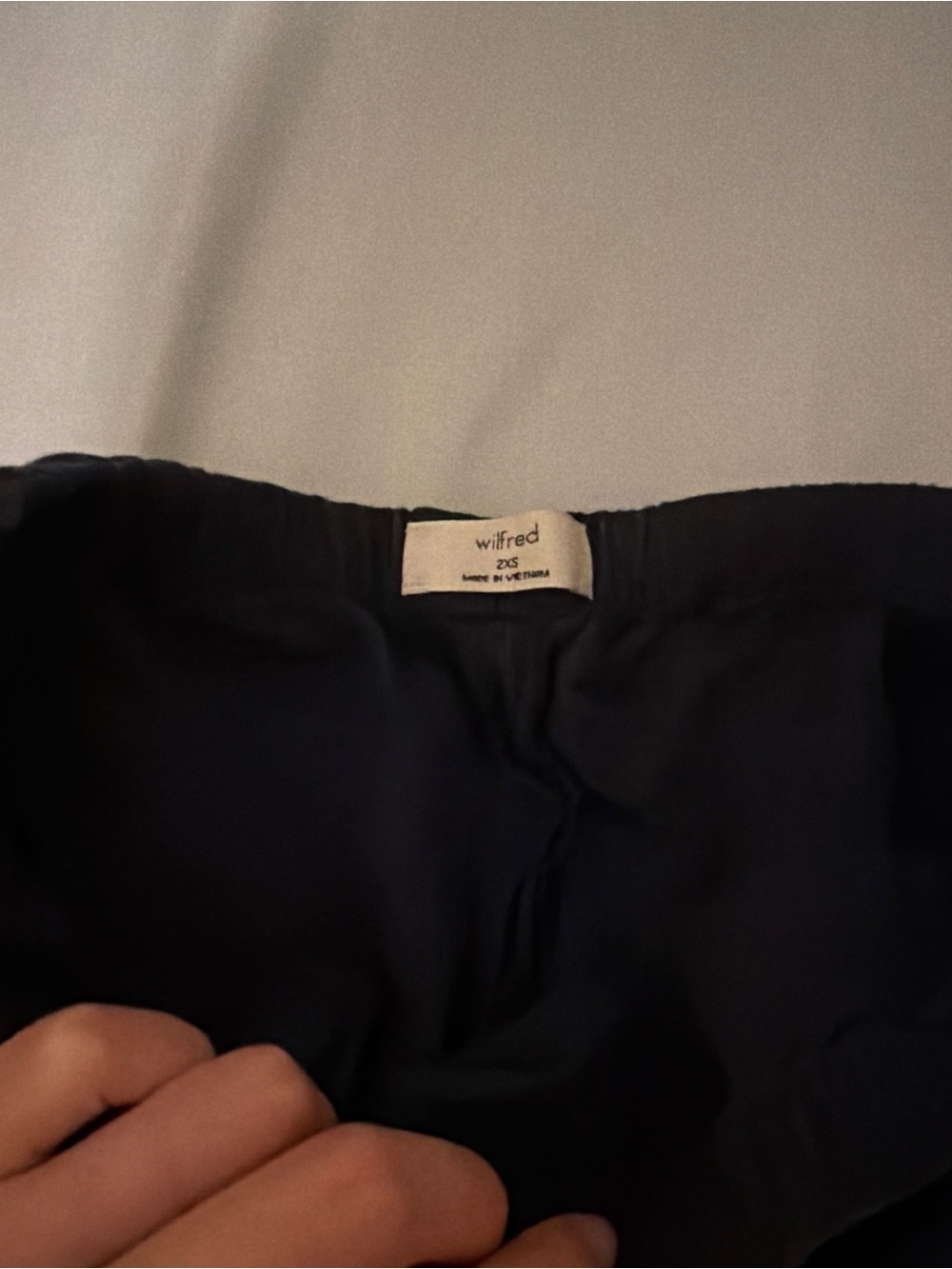 Aritzia Wilfred Artisan CruiseLinen™ Wide-Leg Pants in Navy - Picture 3 of 3
